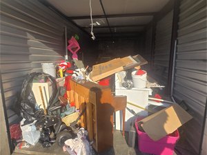 10 x 30 storage unit in Stockton, CA