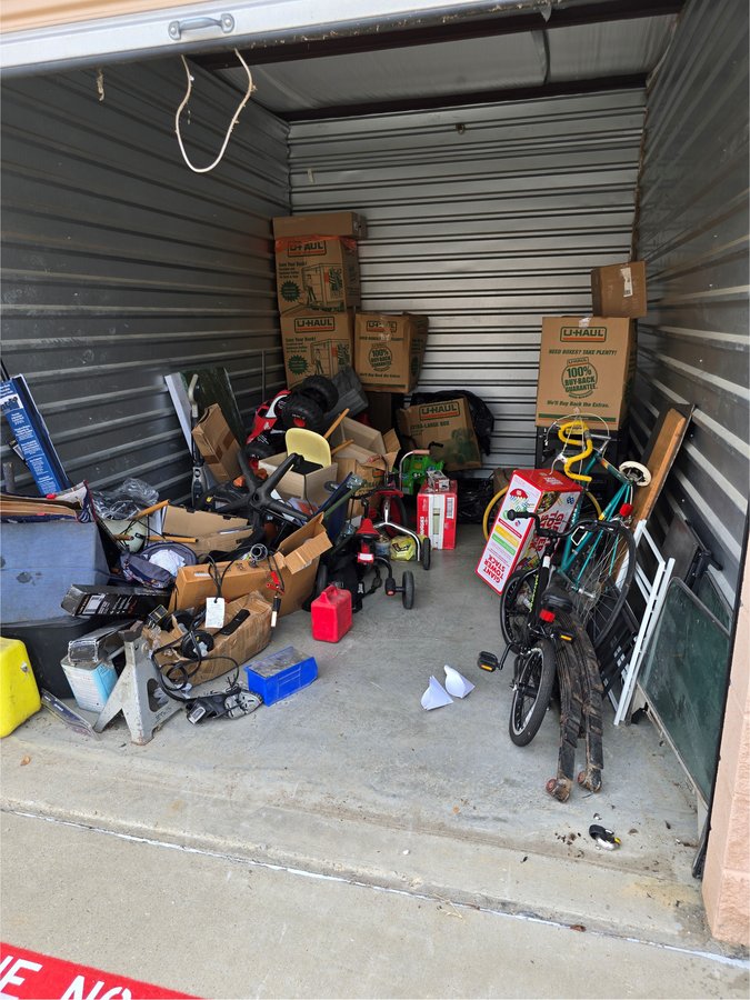 10 x 15 storage unit in Grand Prairie, TX