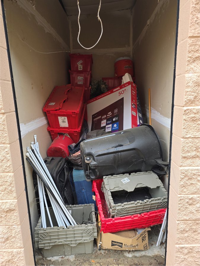 5 x 10 storage unit in Grand Prairie, TX