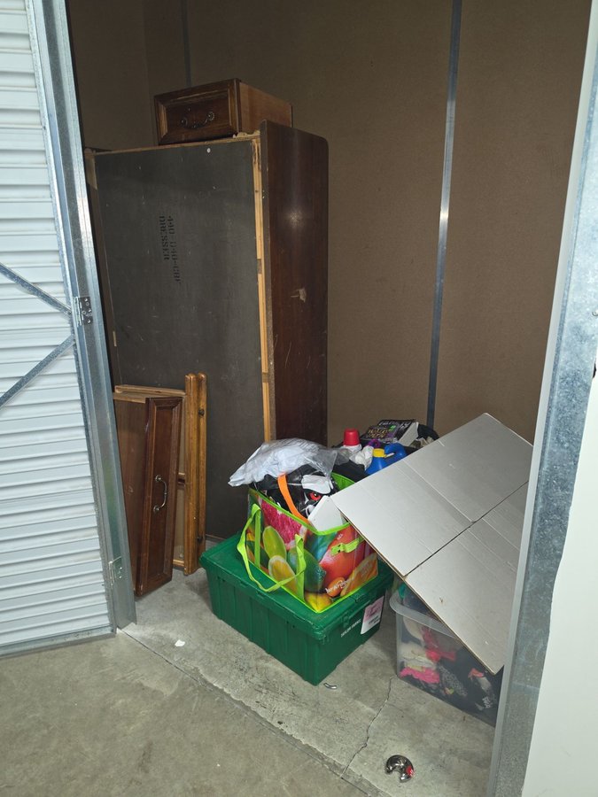 5 x 10 storage unit in Forest Grove, OR