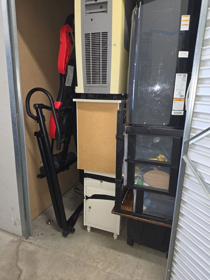 5 x 10 storage unit in Forest Grove, OR