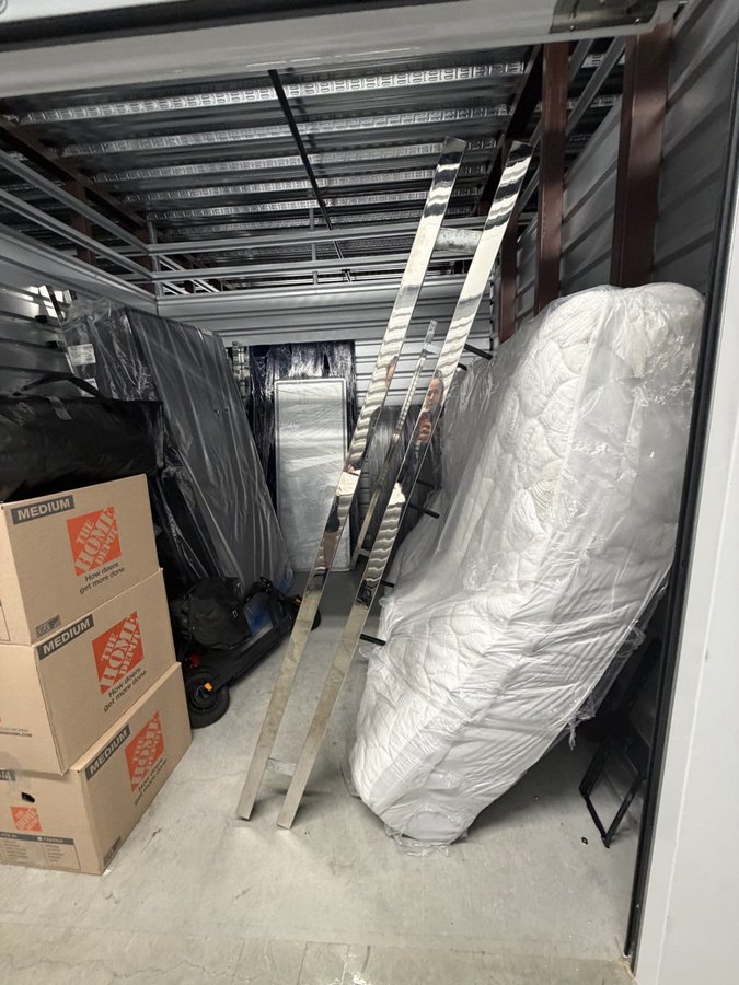 10 x 10 storage unit in Nashville, TN