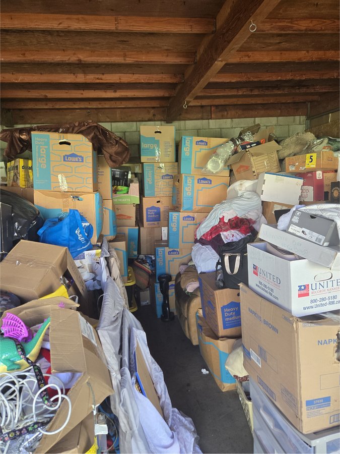 20 x 25 storage unit in Chatsworth, CA