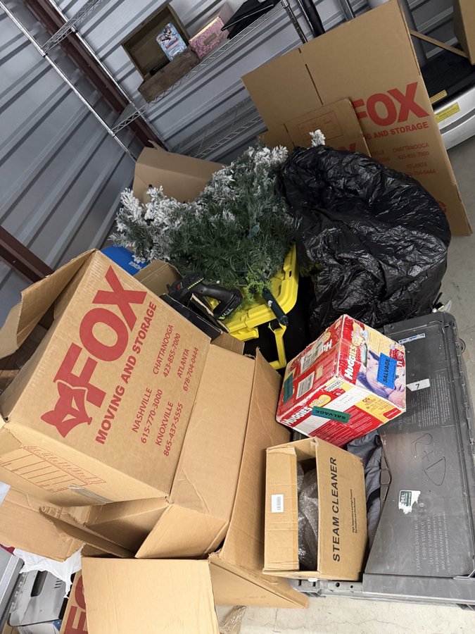 10 x 10 storage unit in Nashville, TN