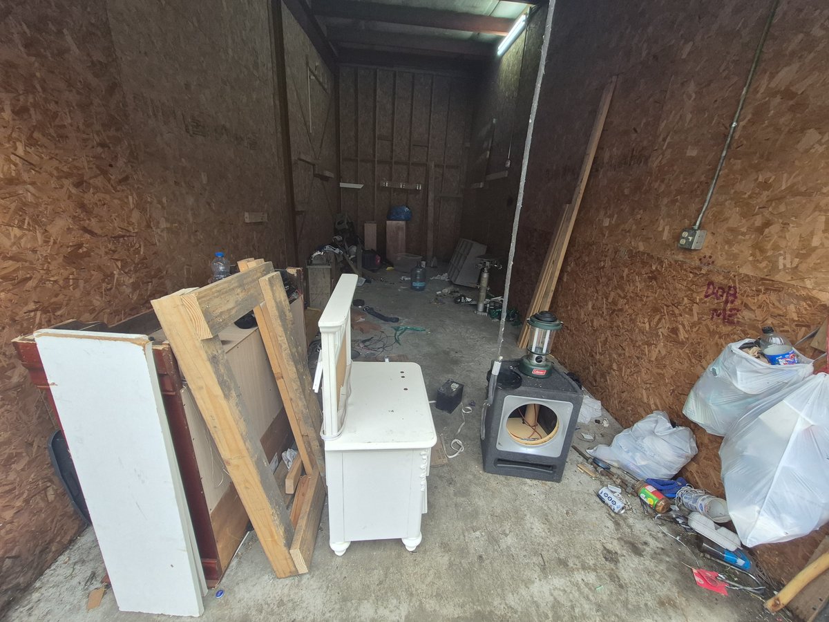 10 x 26 storage unit in Everett, WA