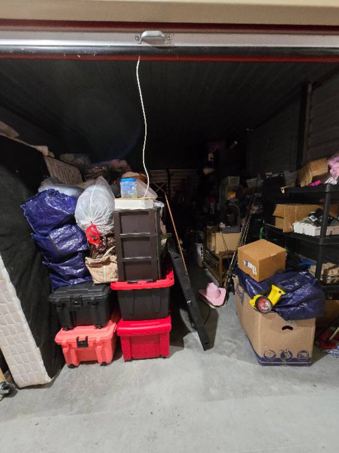 13 x 25 storage unit in Houston, TX