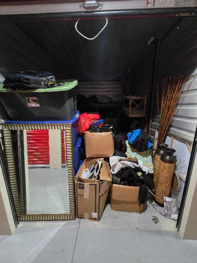 7 x 16 storage unit in Houston, TX