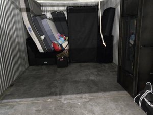 10 x 20 storage unit in Long Beach, CA
