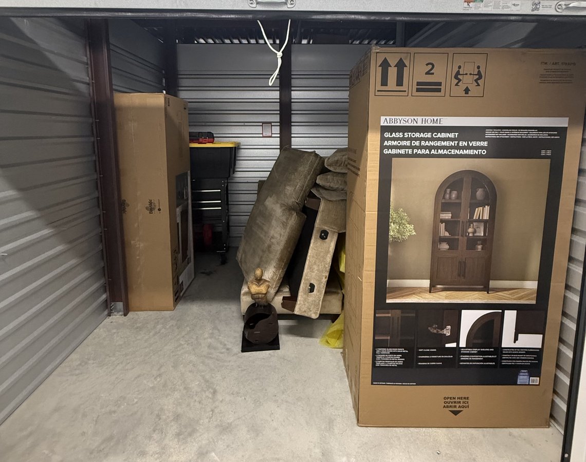 10 x 10 storage unit in Conroe, TX