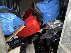 7 x 10 storage unit in Los Angeles, CA