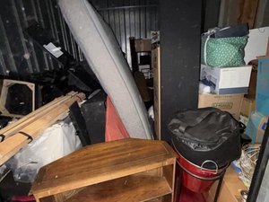 10 x 15 storage unit in Los Angeles, CA