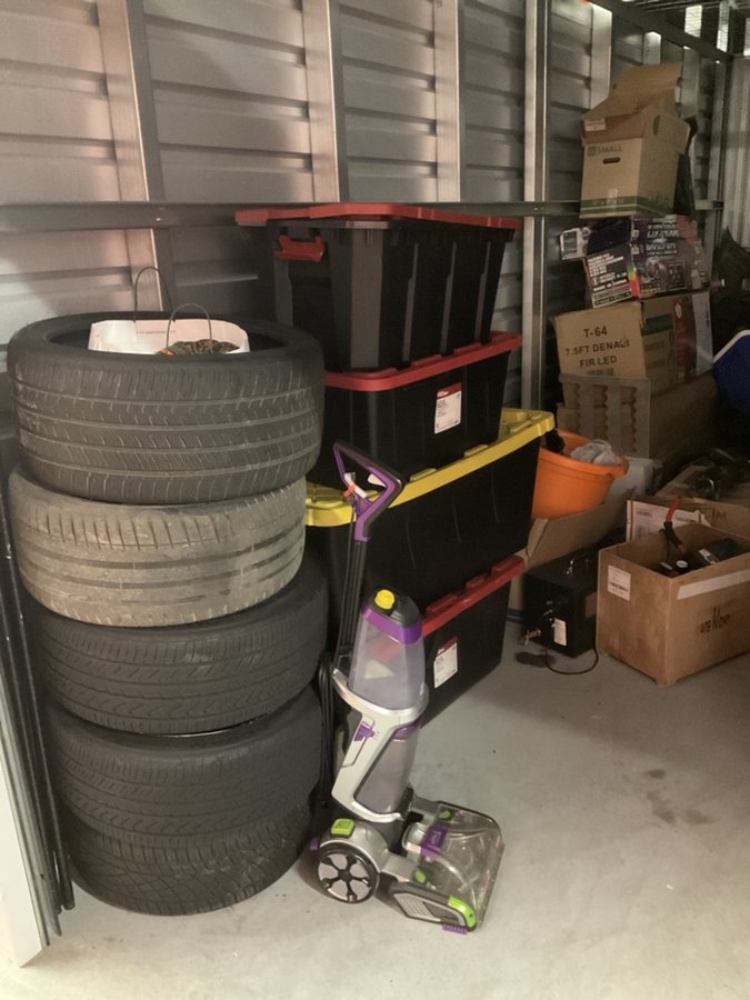 10 x 15 storage unit in Las Vegas, NV