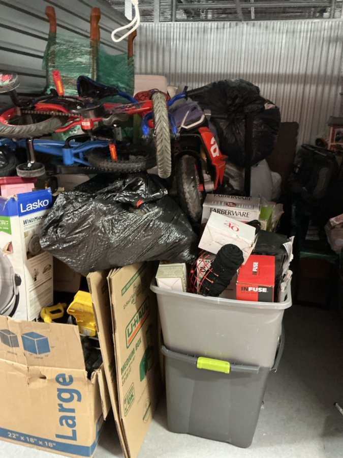 10 x 15 storage unit in Las Vegas, NV