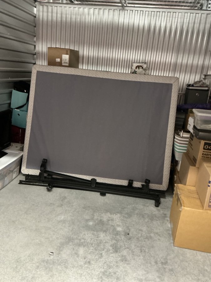 10 x 10 storage unit in Las Vegas, NV