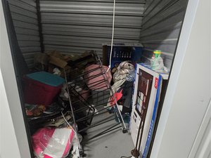 10 x 10 storage unit in Cedar Hill, TX
