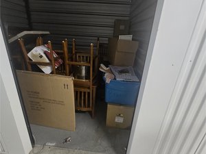 10 x 10 storage unit in Cedar Hill, TX