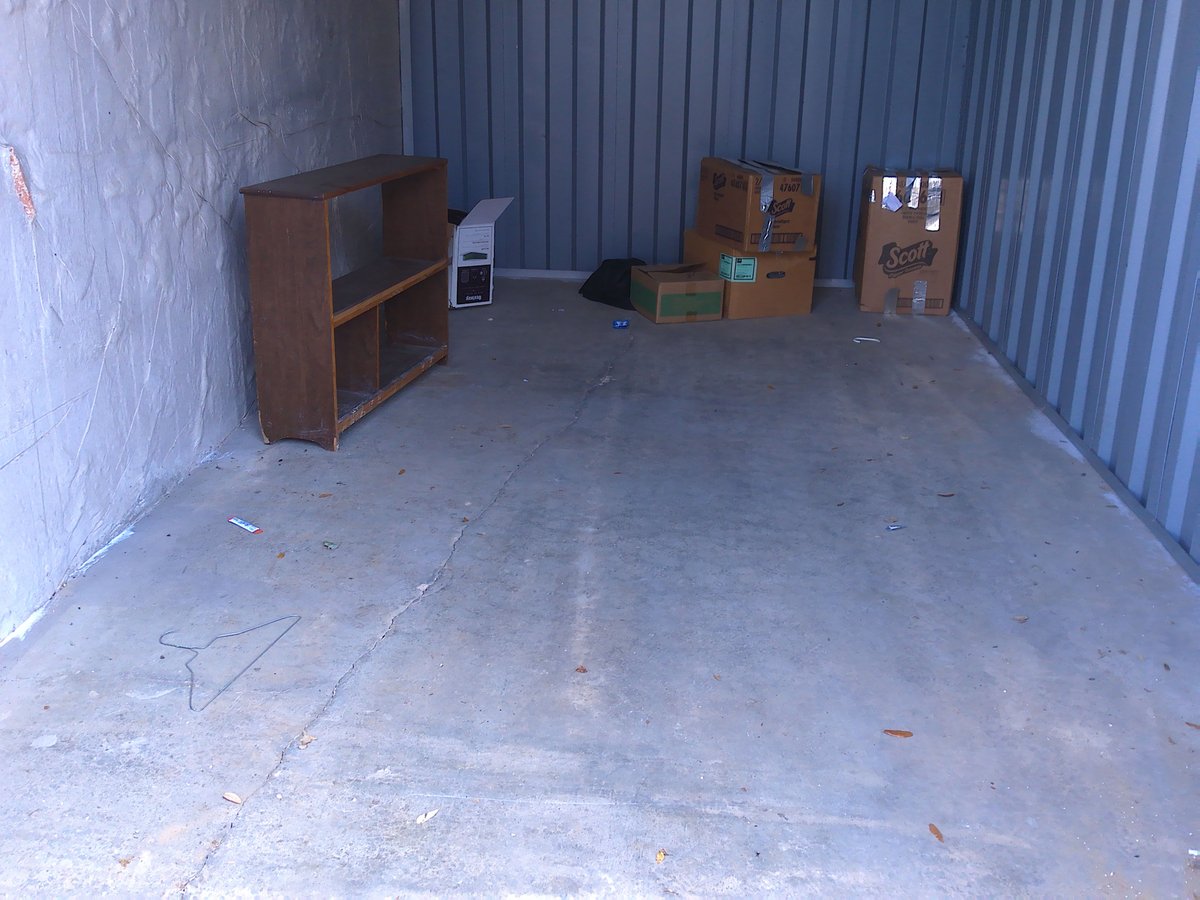8 x 15 storage unit in Tallahassee, FL