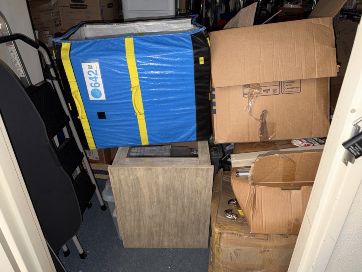 20 x 15 storage unit in Irvine, CA