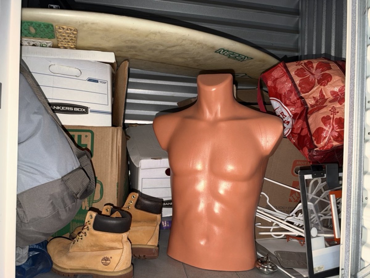 3 x 5 storage unit in Irvine, CA