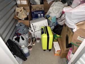 5 x 10 storage unit in Irvine, CA