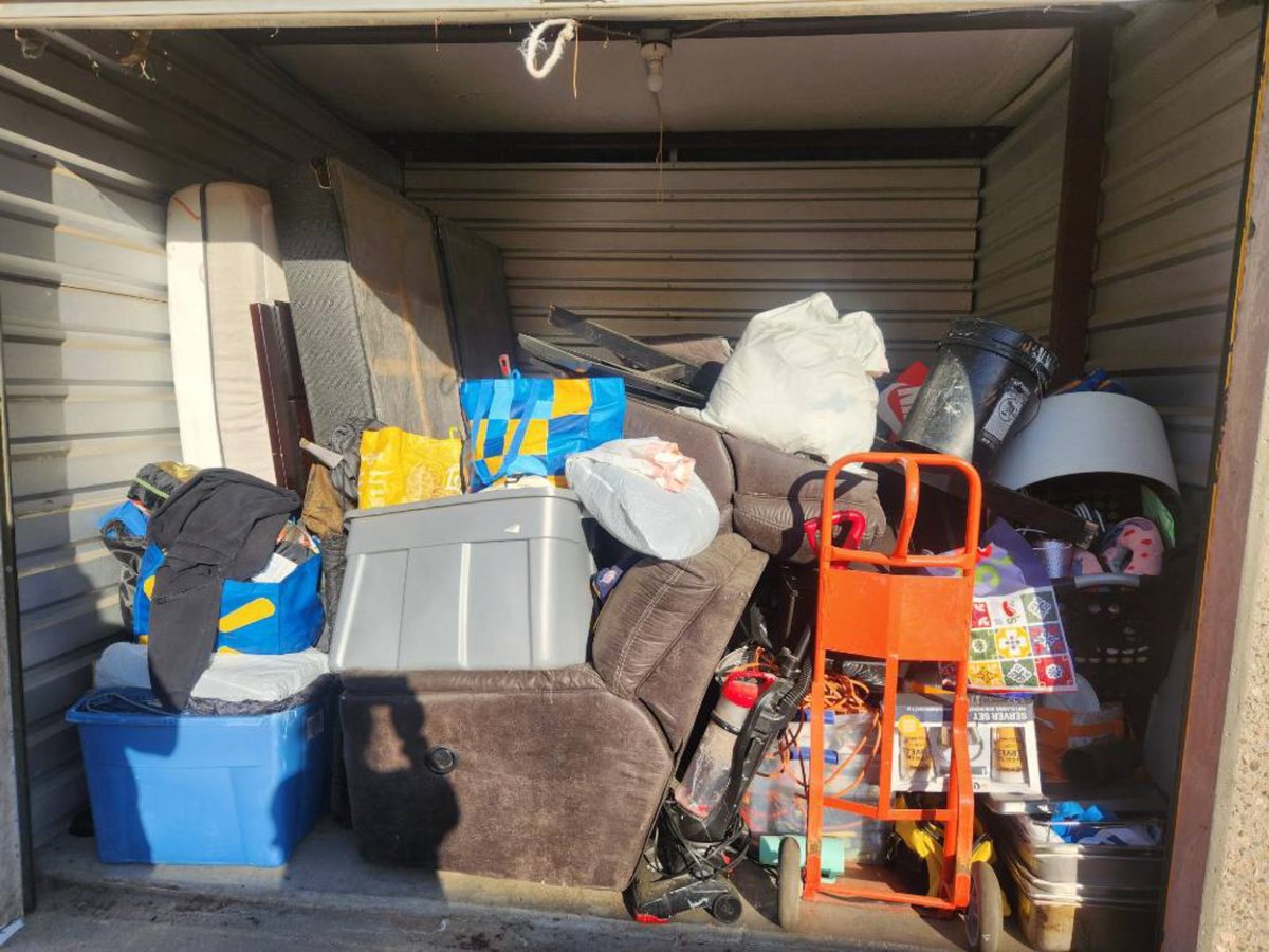 10 x 10 storage unit in Aurora, CO