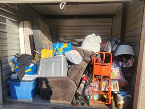 10 x 10 storage unit in Aurora, CO