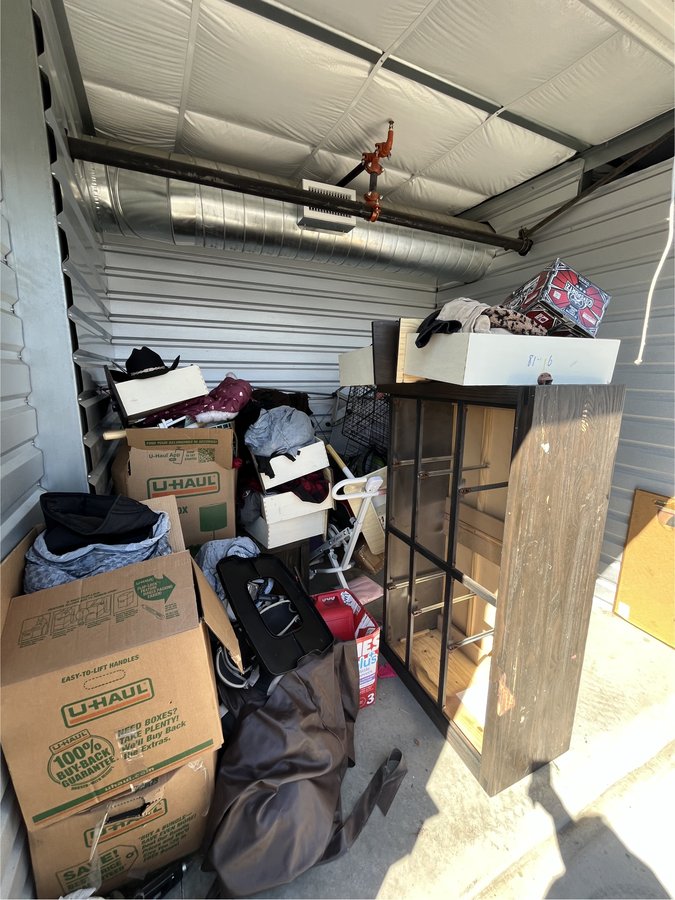 10 x 9 storage unit in San Bernardino, CA