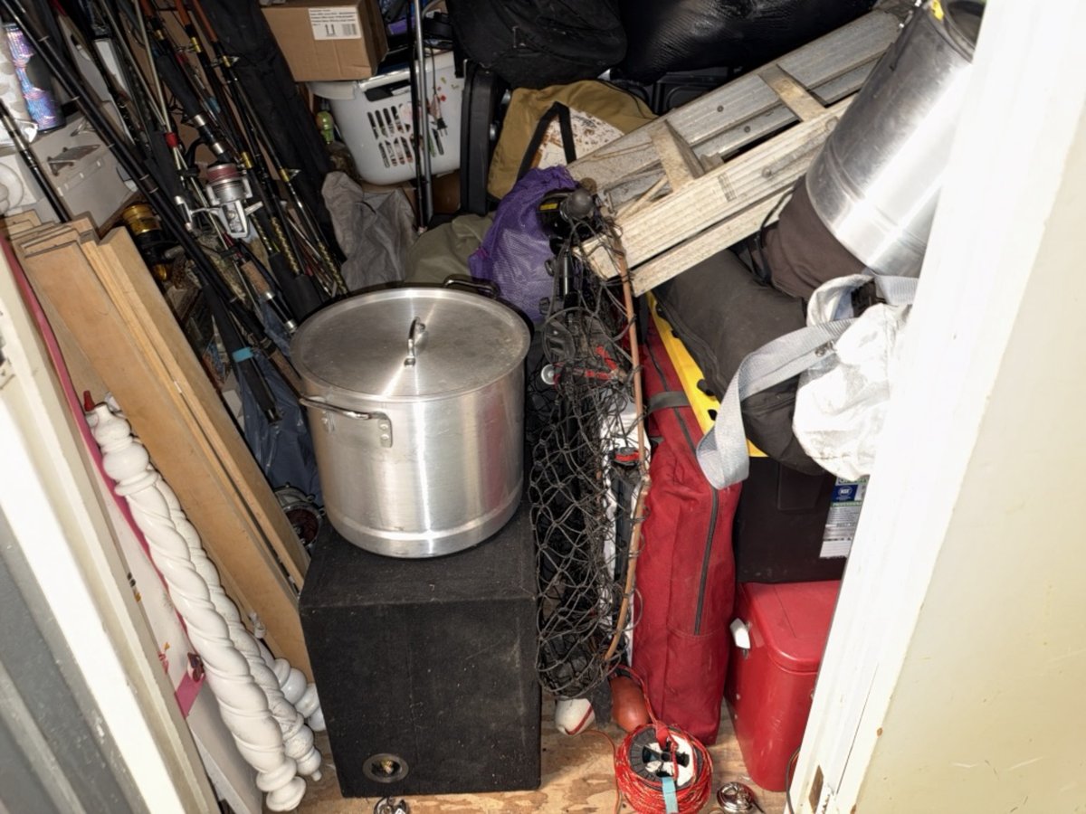 6 x 12 storage unit in Costa Mesa, CA