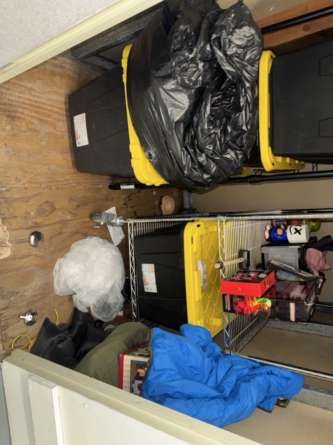 5 x 5 storage unit in Costa Mesa, CA