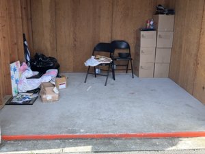 10 x 10 storage unit in Hillsboro, OR