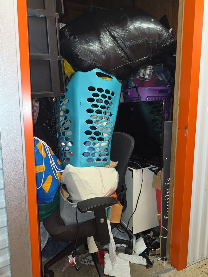 5 x 8 storage unit in Hillsboro, OR
