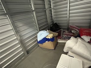 9 x 10 storage unit in Waipahu, HI