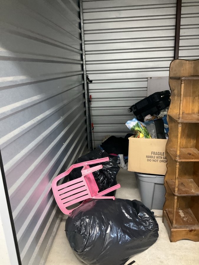10 x 10 storage unit in Cheektowaga, NY