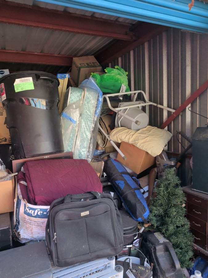 10 x 15 storage unit in Derry, NH