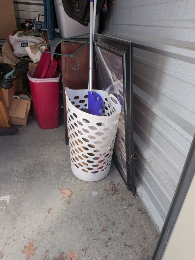 5 x 10 storage unit in Hooksett, NH