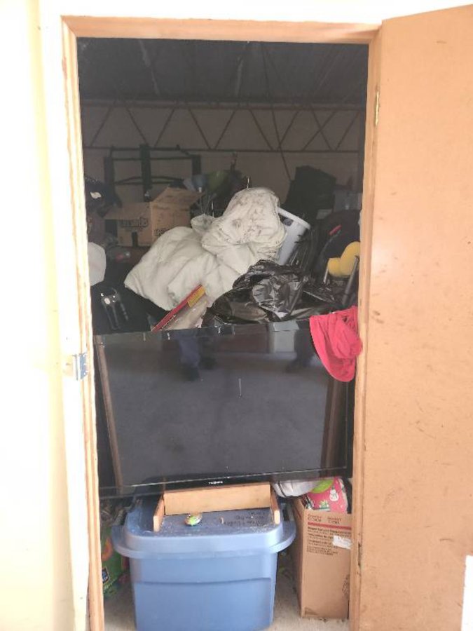 10 x 10 storage unit in Indianapolis, IN