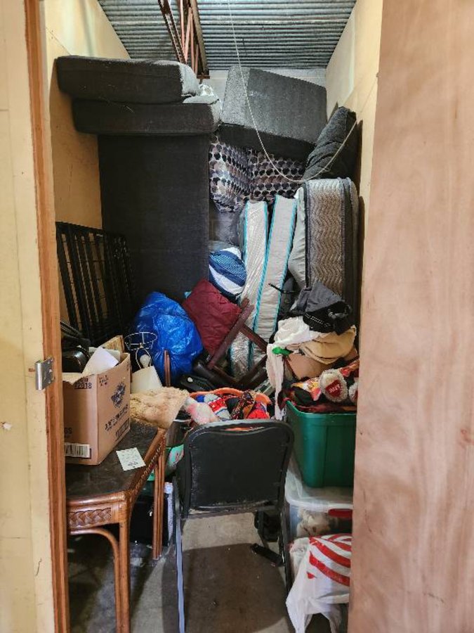 6 x 10 storage unit in Indianapolis, IN