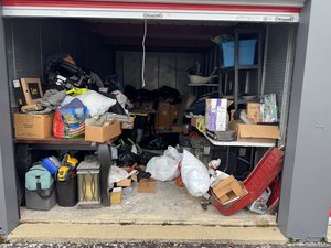 10 x 20 storage unit in Middleburg Heights  , OH