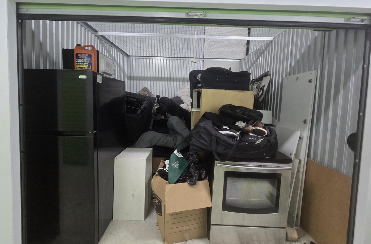 10 x 10 storage unit in Philadelphia, PA