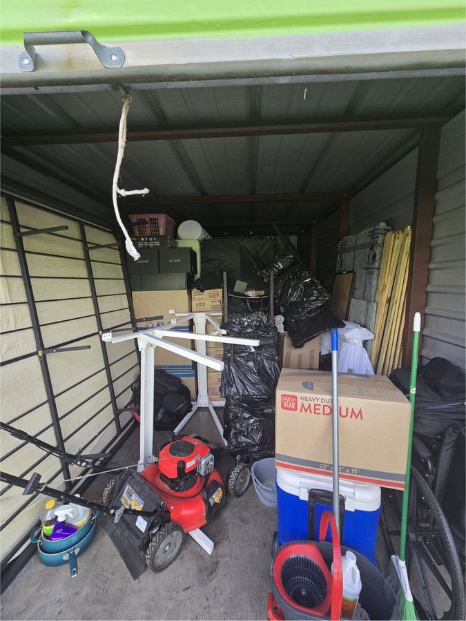 10 x 20 storage unit in Auburndale, FL
