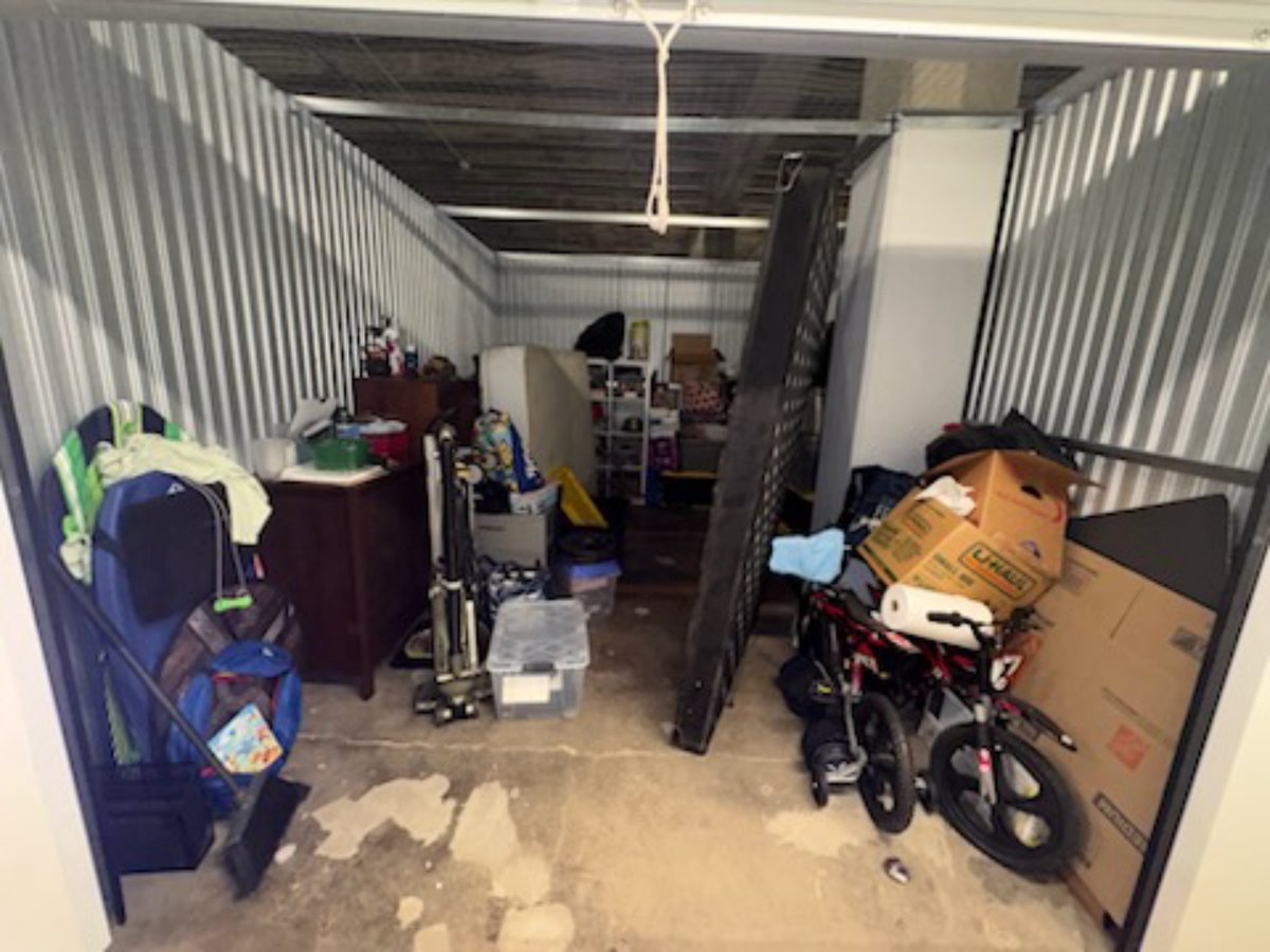 10 x 15 storage unit in Washington, DC