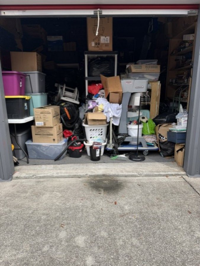 15 x 20 storage unit in Lutz, FL