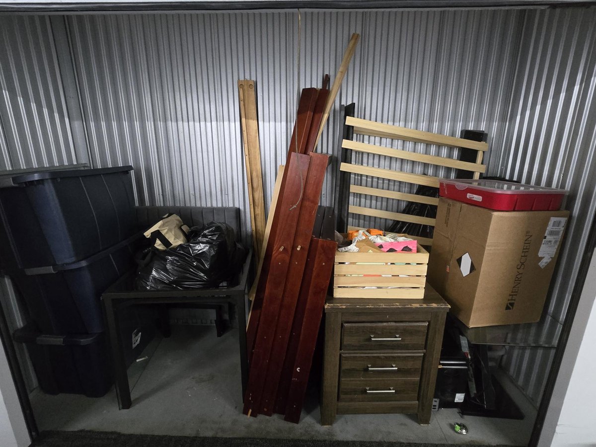 10 x 4 storage unit in Brooklyn, NY