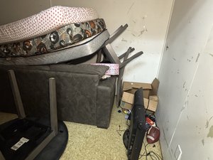 10 x 11 storage unit in Largo, FL