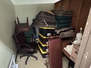 8 x 8 storage unit in Largo, FL