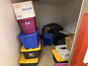 8 x 11 storage unit in Largo, FL