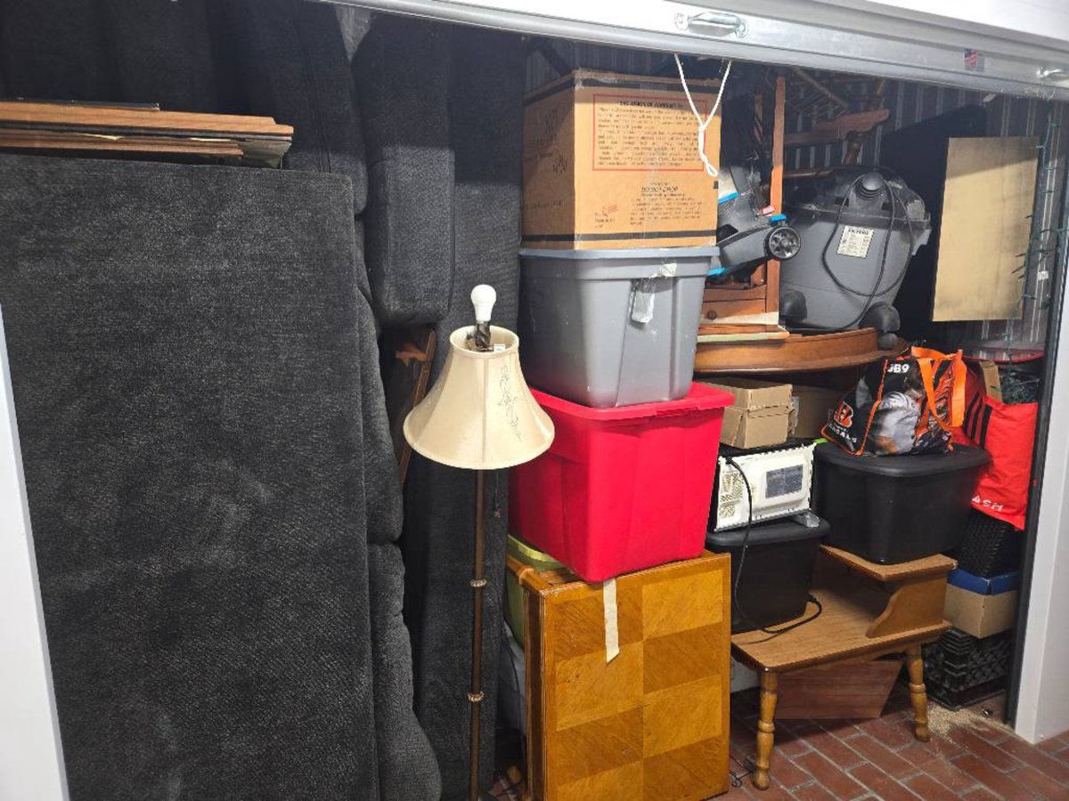 10 x 5 storage unit in Newport, KY