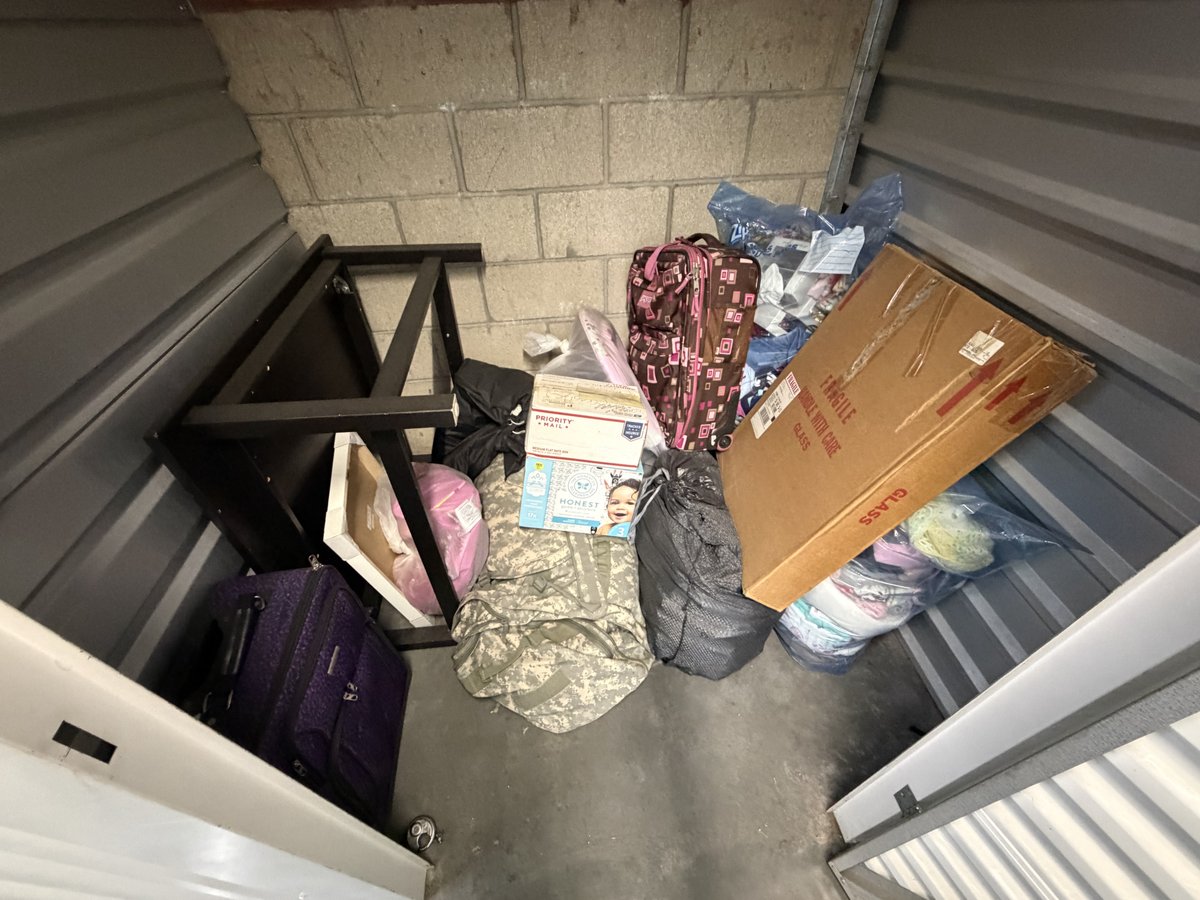 5 x 5 storage unit in Pasadena, CA