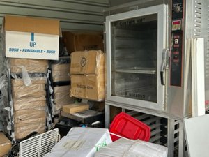 10 x 10 unit in San Antonio