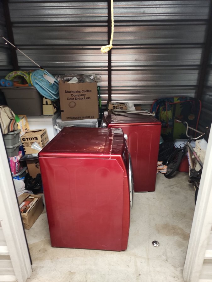 10 x 7 storage unit in Chicopee, MA
